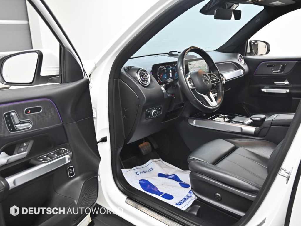 Mercedes Benz GLB Class - Vista 11