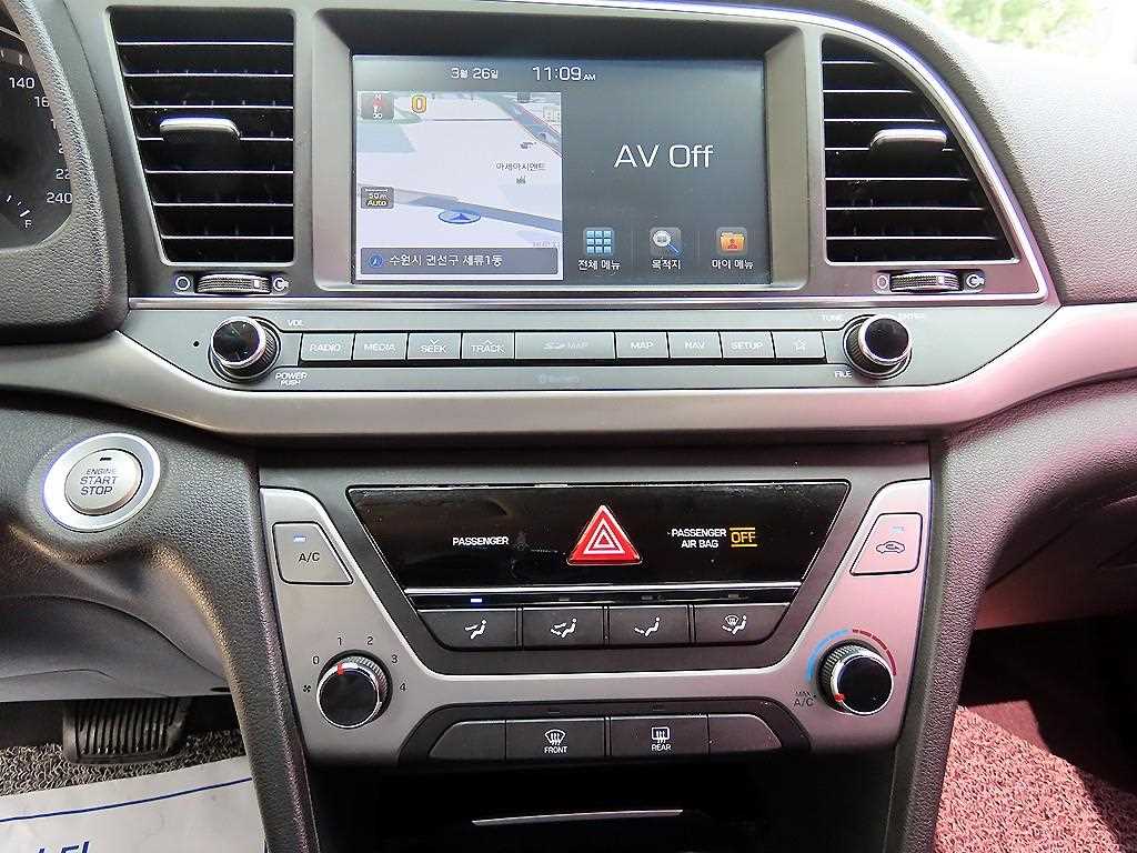 HYUNDAI Avante 2018 Gris - Importación desde Corea - HF Imports Iquique - Foto 13