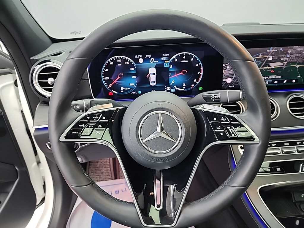 Mercedes Benz E class - Vista 9