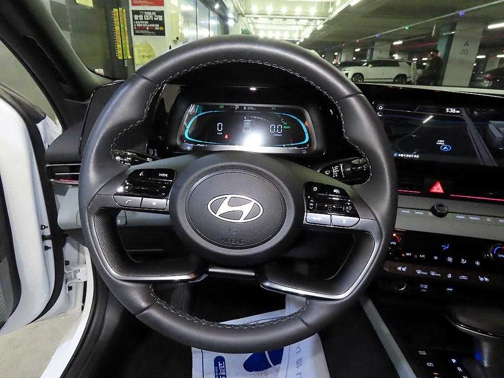 HYUNDAI Avante - Vista 8