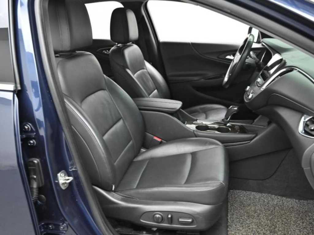 Chevrolet Malibu - Vista 10