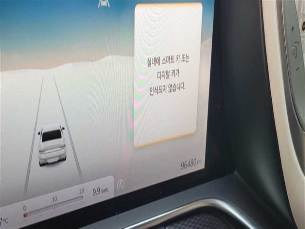 Genesis G90 - Vista 9