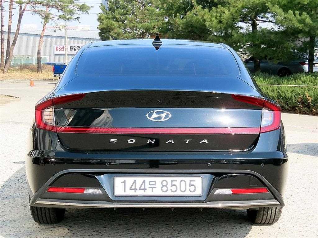 HYUNDAI Sonata - Vista 4