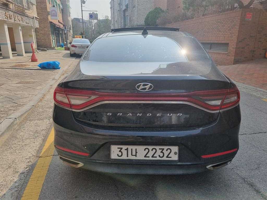 HYUNDAI Grandeur - Vista 4
