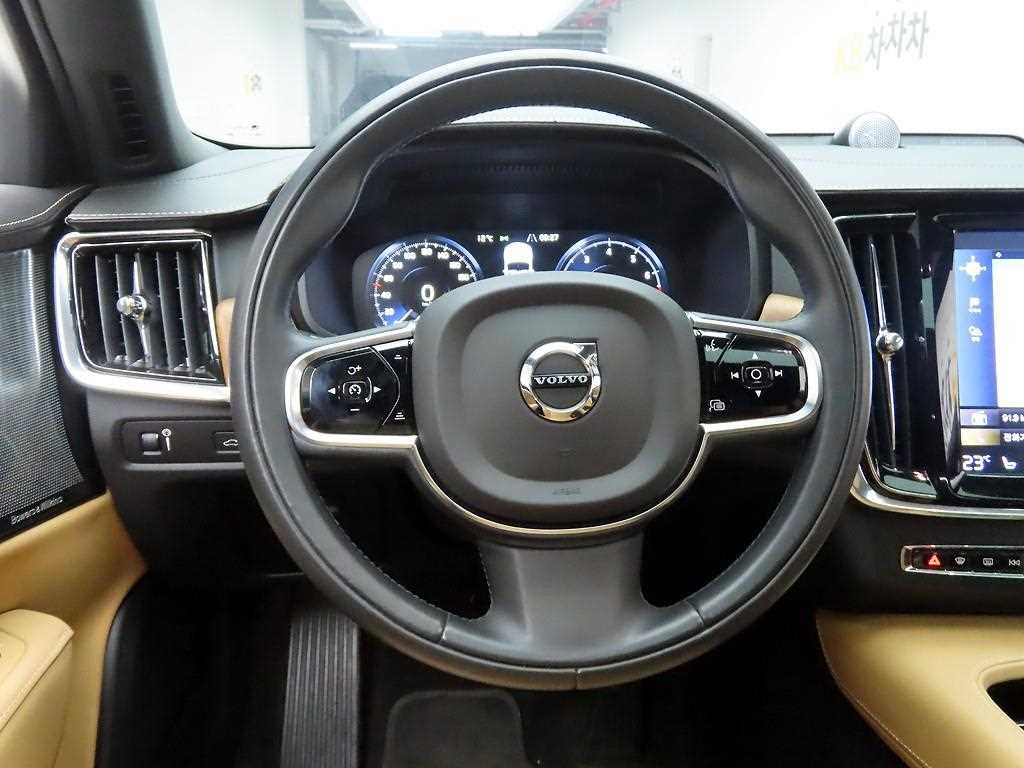 Volvo S90 - Vista 8