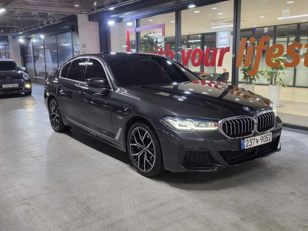 BMW 5 Series 2022 Gris - Importación desde Corea - HF Imports Iquique - Foto 1