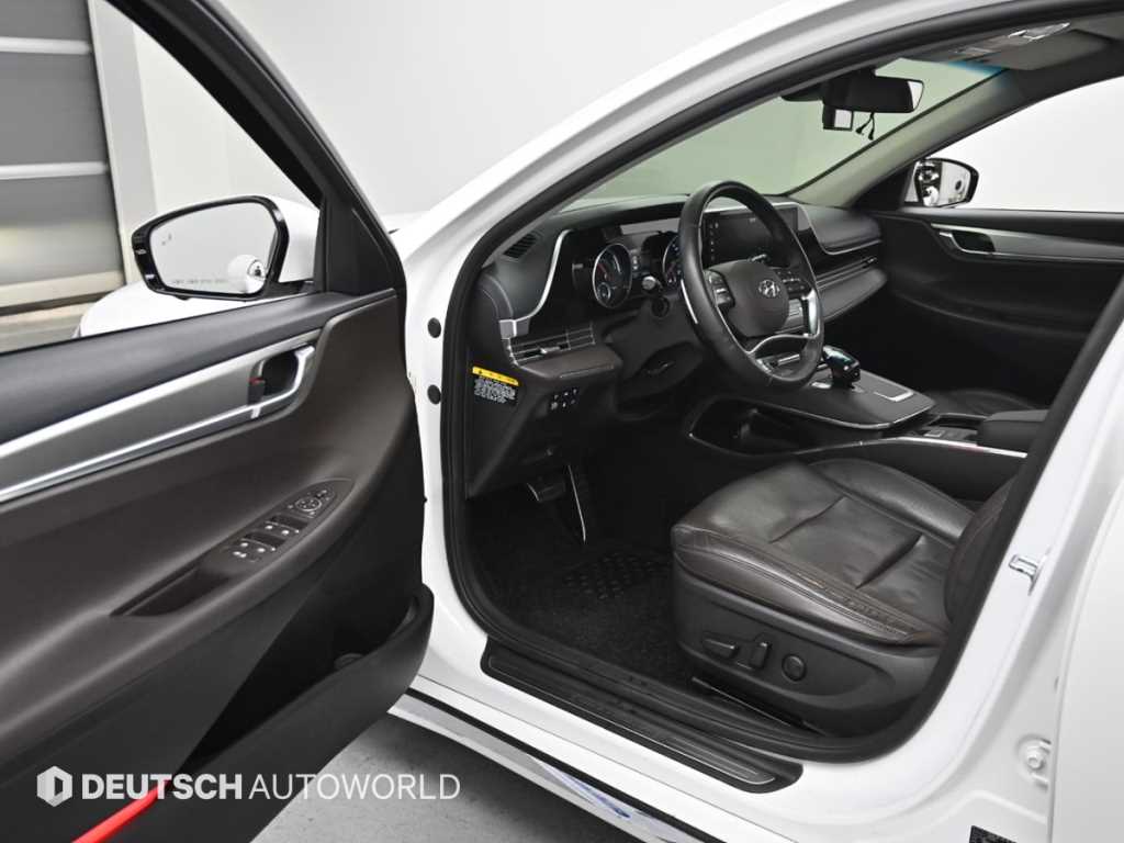 HYUNDAI Grandeur - Vista 11