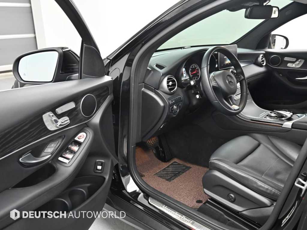 Mercedes Benz GLC Class - Vista 11