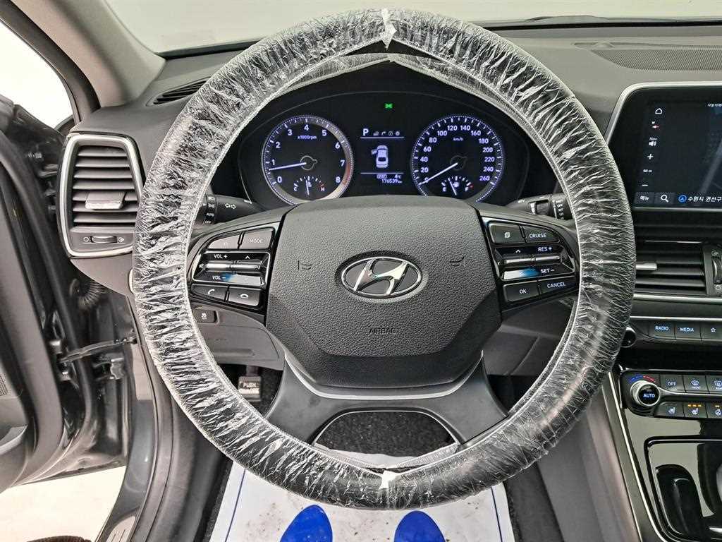 HYUNDAI Grandeur - Vista 7