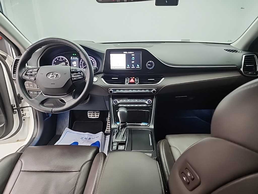 HYUNDAI Grandeur - Vista 7