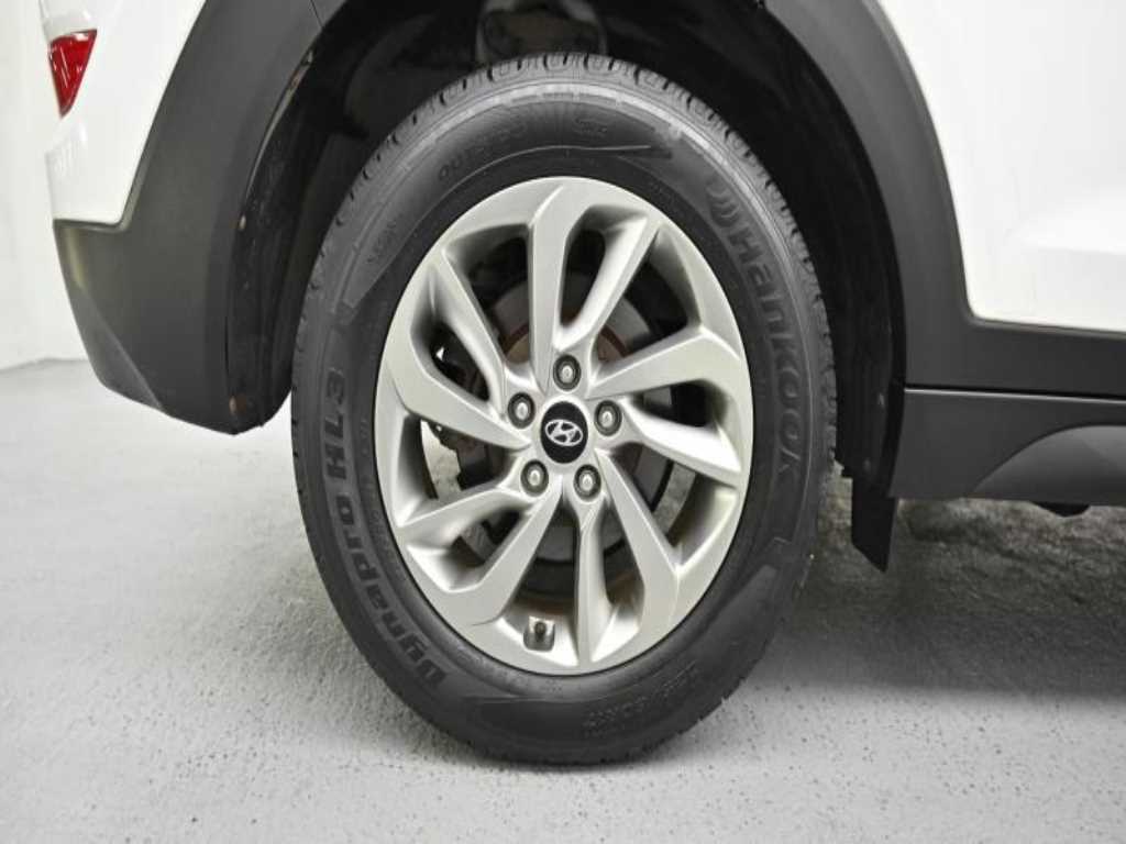 HYUNDAI Tucson - Vista 5