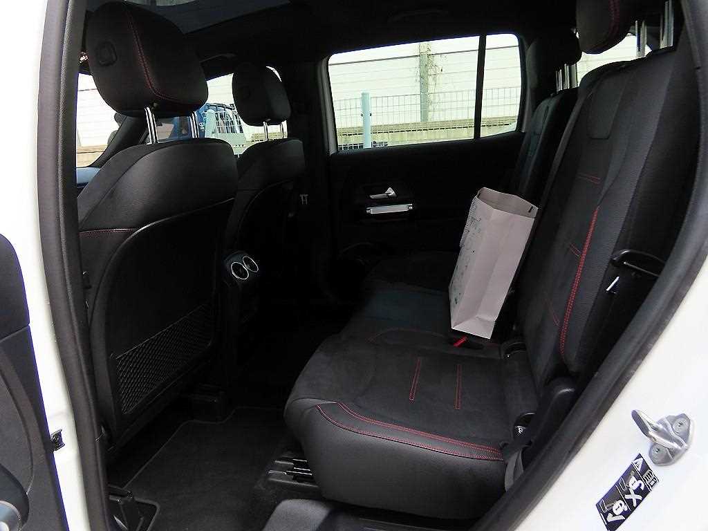 Mercedes Benz GLB Class - Vista 7