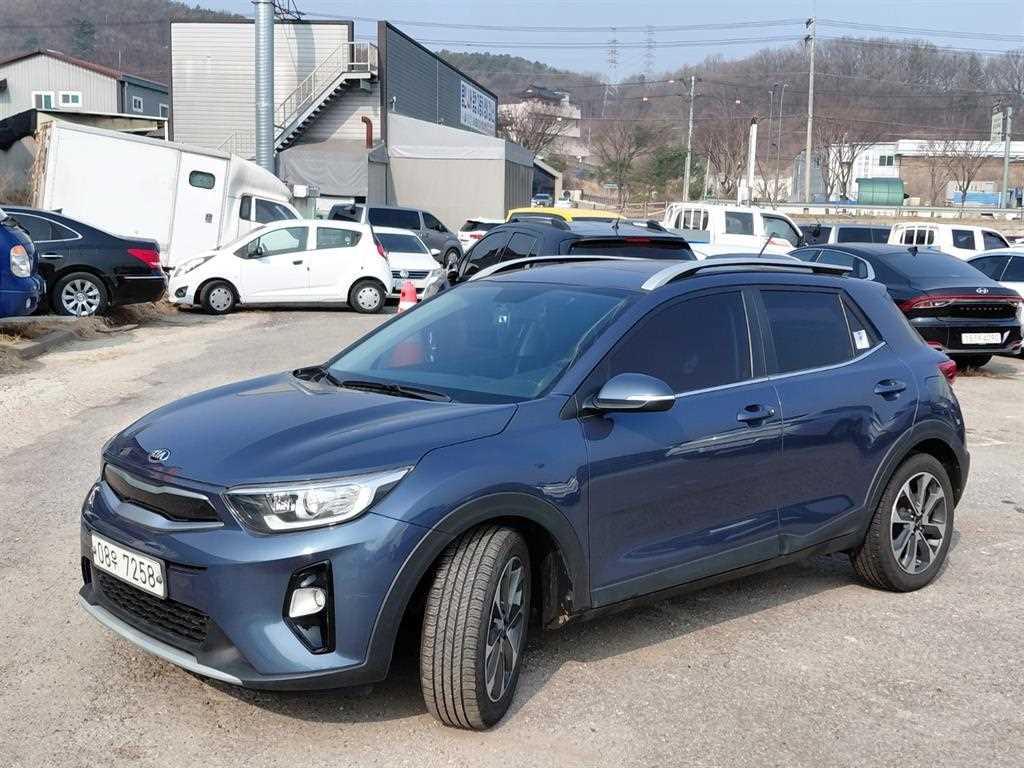 KIA Stonic 2018 Gris - Importación desde Corea - HF Imports Iquique - Foto 1