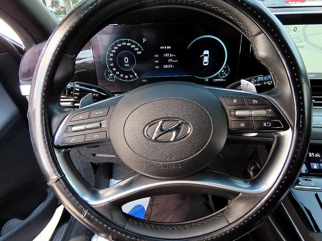 HYUNDAI Grandeur - Vista 8