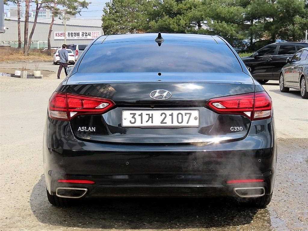 HYUNDAI Aslan - Vista 4