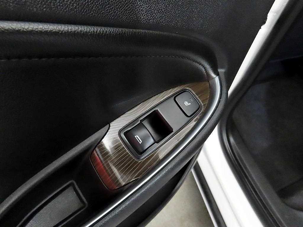 Chevrolet Malibu 2017 Blanco - Importación desde Corea - HF Imports Iquique - Foto 17