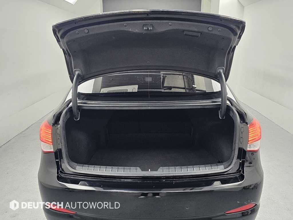 HYUNDAI i40 2012 Negro - Importación desde Corea - HF Imports Iquique - Foto 19