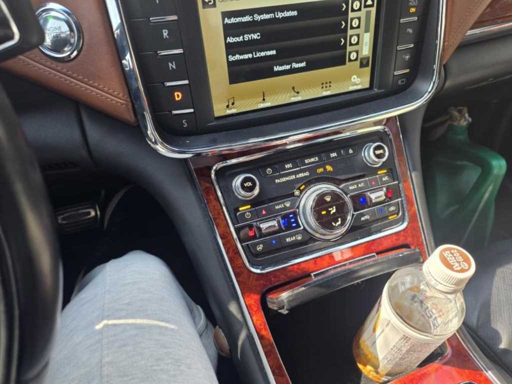 Lincoln Continental - Vista 6