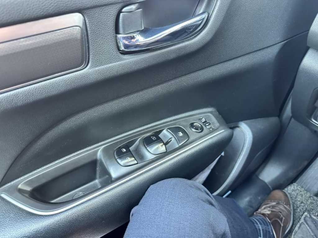 SAMSUNG QM6 - Vista 10