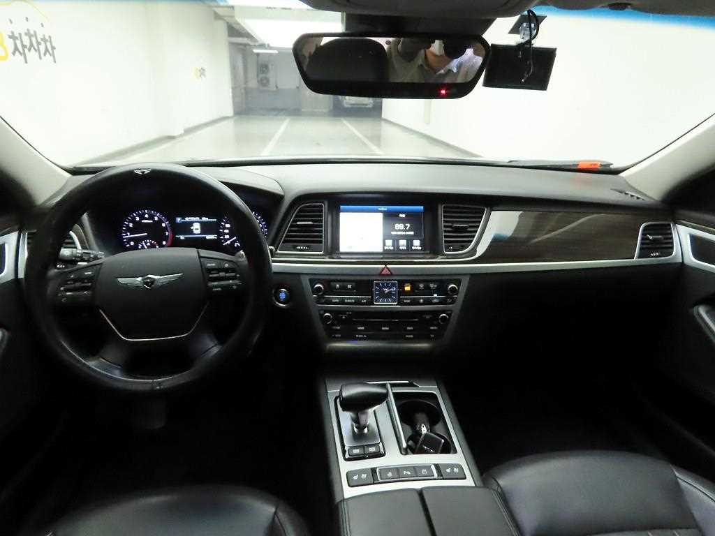 Genesis G80 - Vista 8