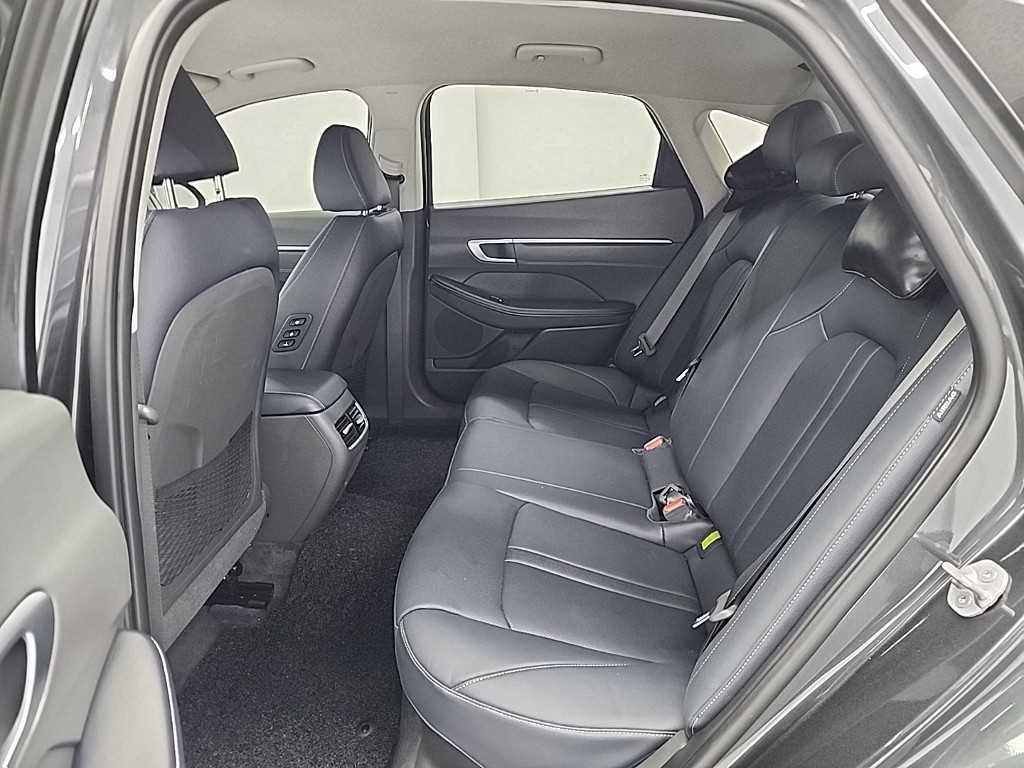 HYUNDAI Sonata - Vista 12