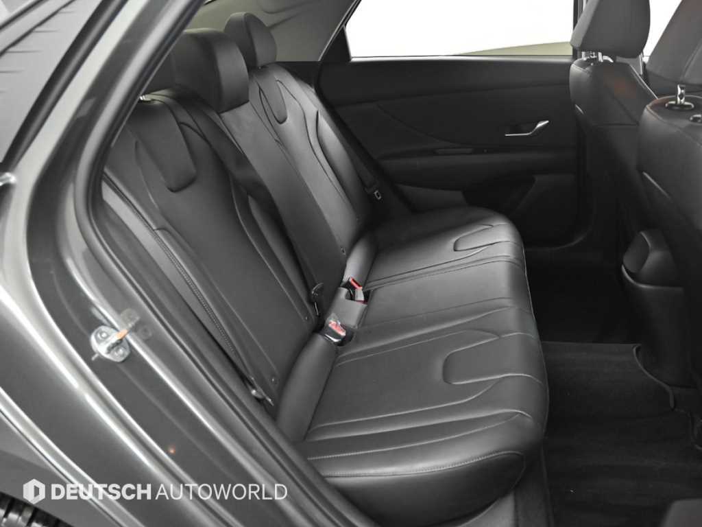 HYUNDAI Avante - Vista 11