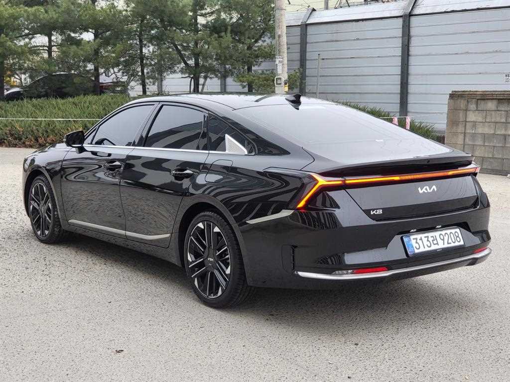 KIA K8 - Vista 3