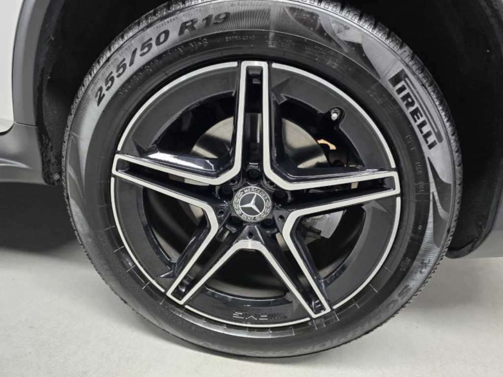 Mercedes Benz GLC Class - Vista 7