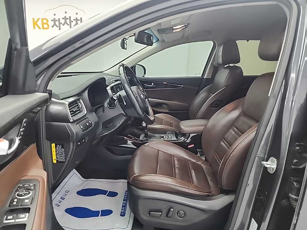 KIA Sorento - Vista 11