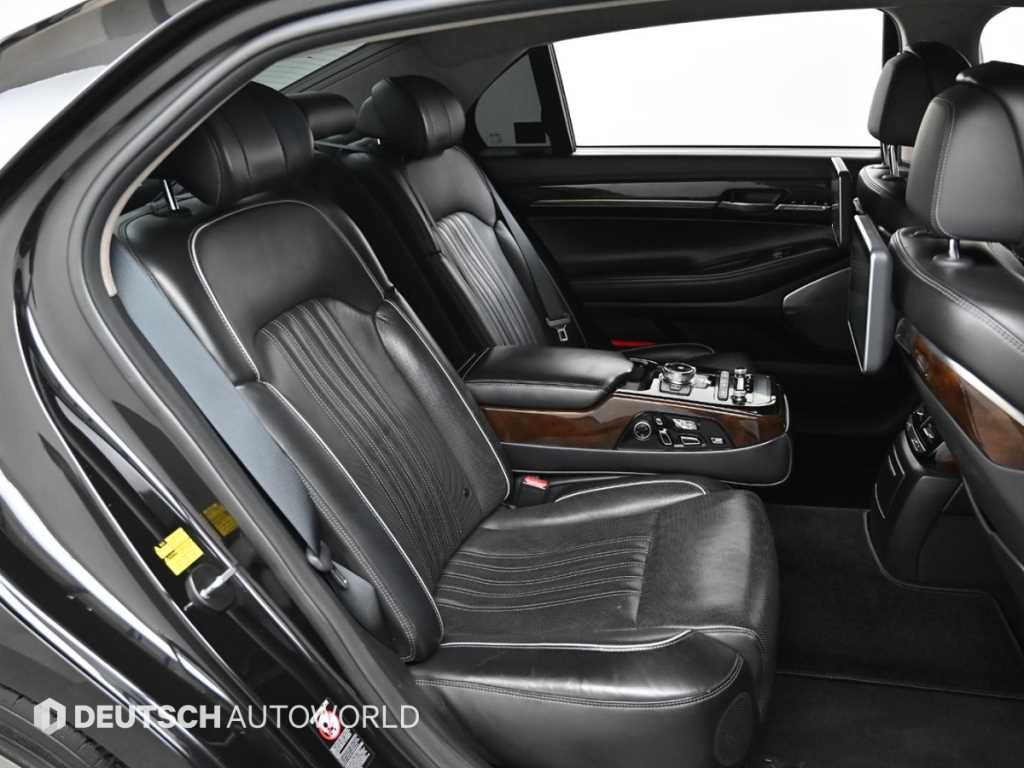 Genesis EQ900 - Vista 12