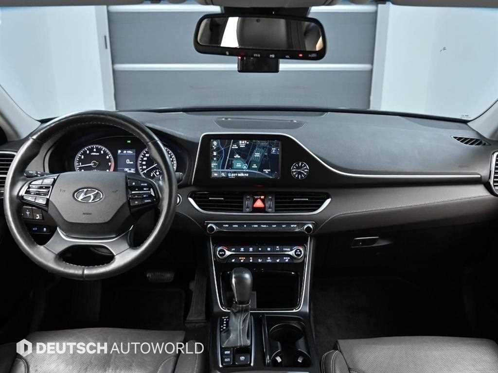 HYUNDAI Grandeur - Vista 7