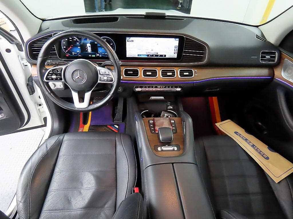 Mercedes Benz GLE Class - Vista 7