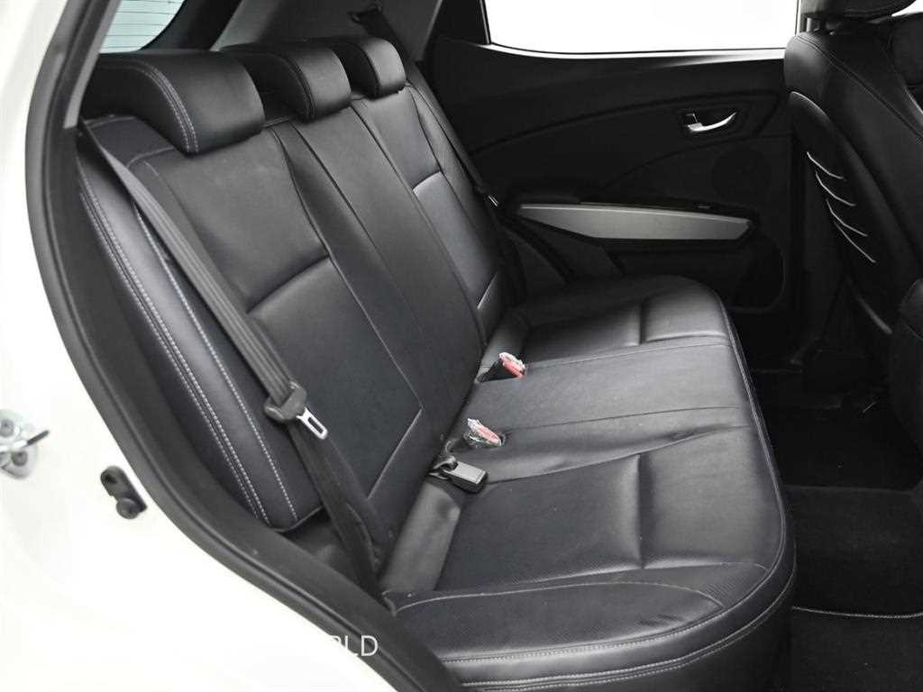 Ssangyong Tivoli - Vista 11