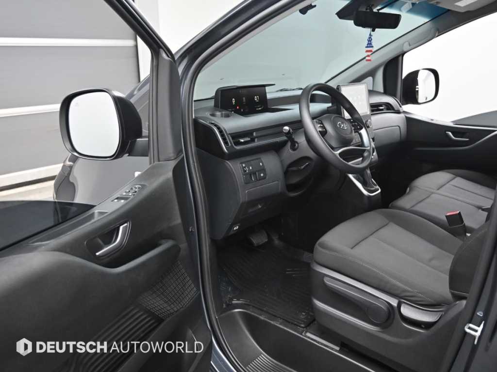 HYUNDAI Staria - Vista 11