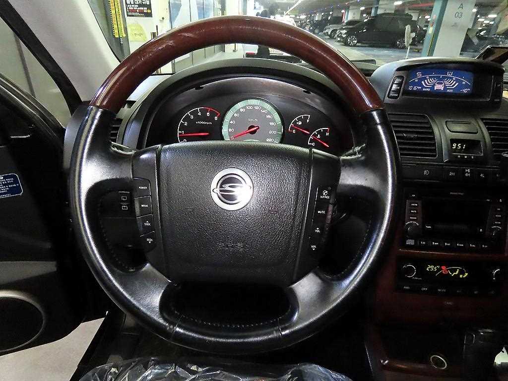 Ssangyong Rexton - Vista 8