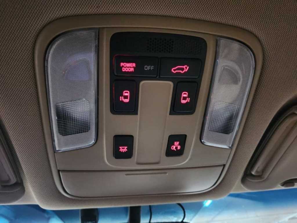 KIA Carnival 2018 Blanco - Importación desde Corea - HF Imports Iquique - Foto 16