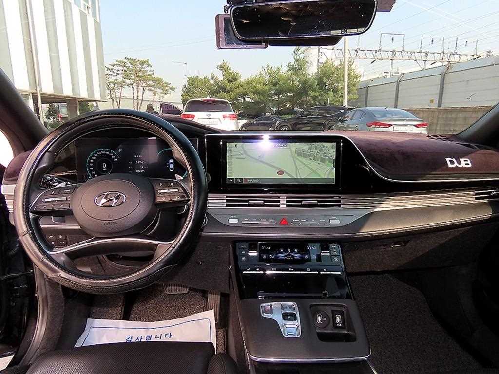 HYUNDAI Grandeur - Vista 7
