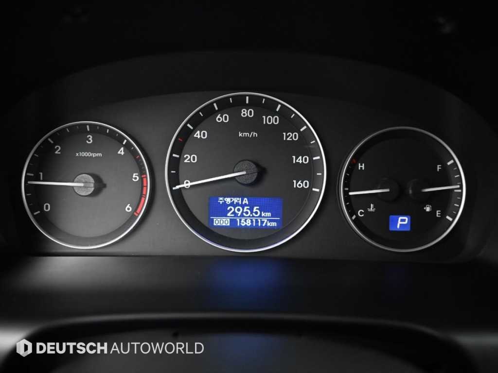 HYUNDAI Starex - Vista 8