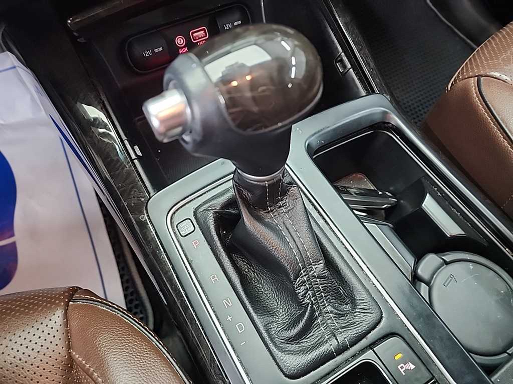 KIA Sorento - Vista 8