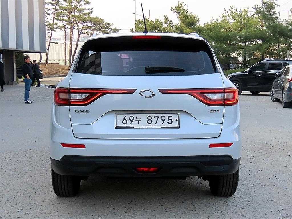 SAMSUNG QM6 - Vista 4