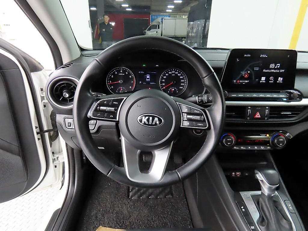 KIA K3 - Vista 9
