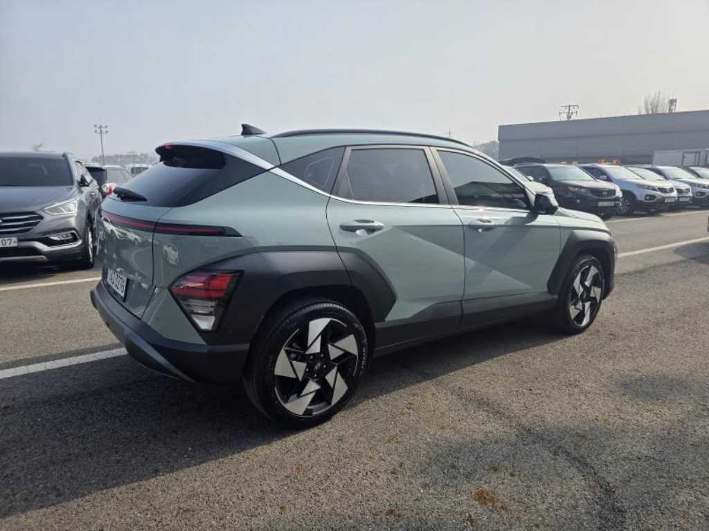 HYUNDAI Kona - Vista 4