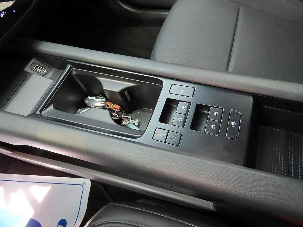 HYUNDAI Ioniq 6 - Vista 12