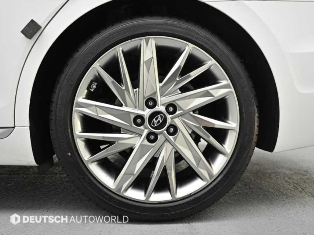 HYUNDAI Grandeur - Vista 6