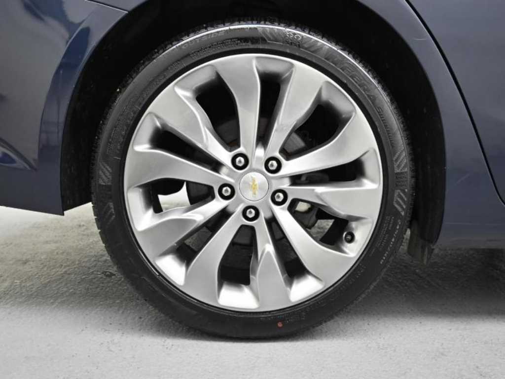 Chevrolet Malibu - Vista 5