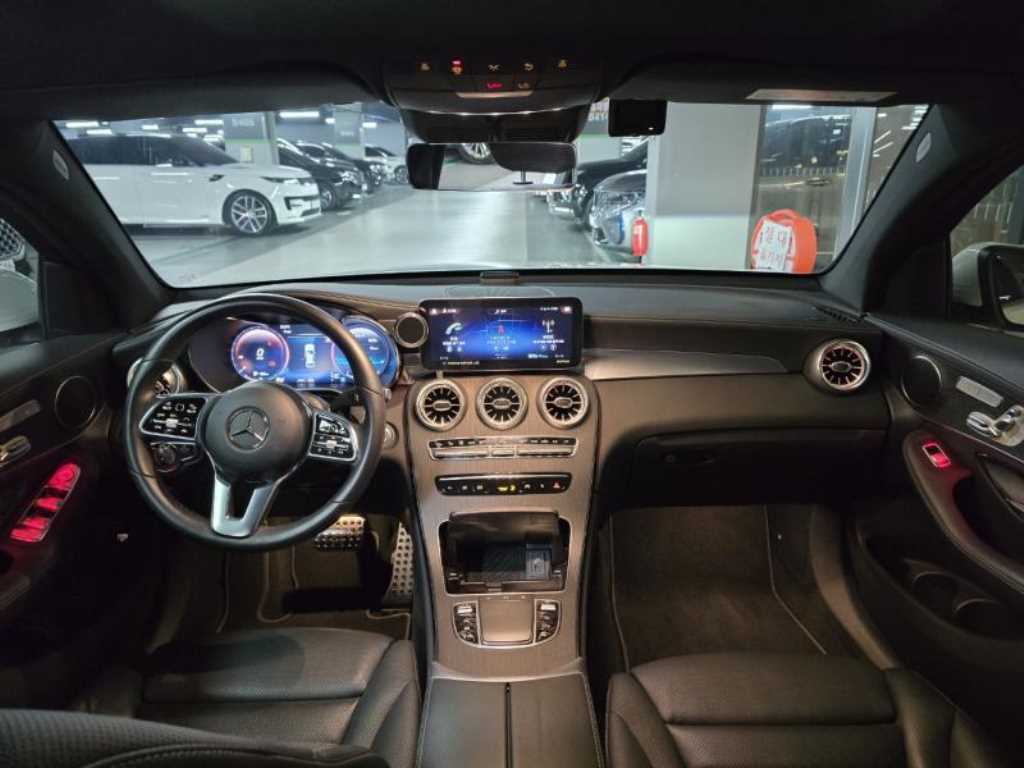 Mercedes Benz GLC Class - Vista 11