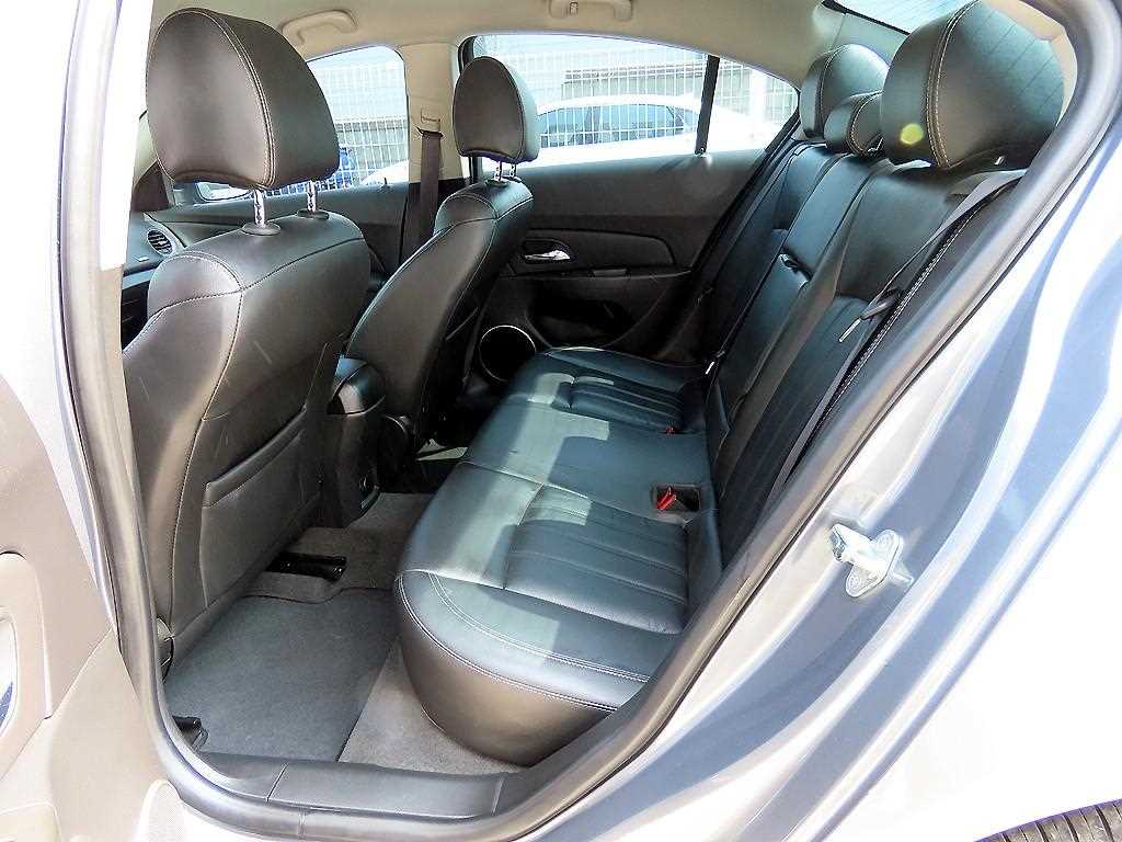 Chevrolet Cruise - Vista 6