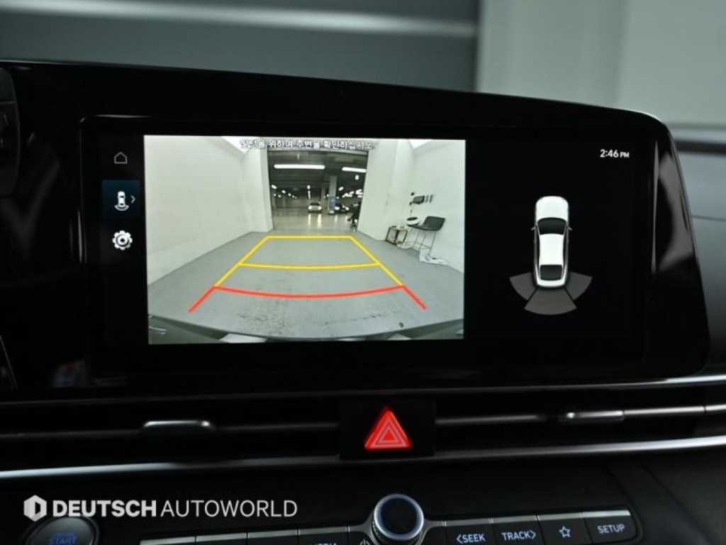 HYUNDAI Avante - Vista 9