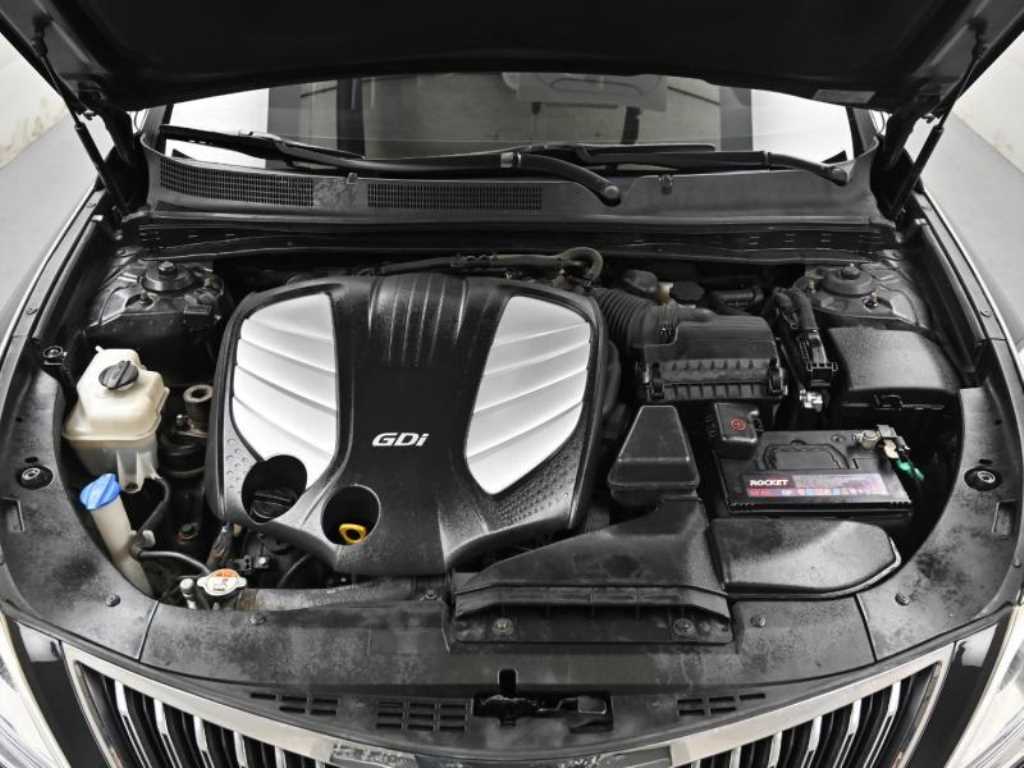 HYUNDAI Grandeur - Vista 6