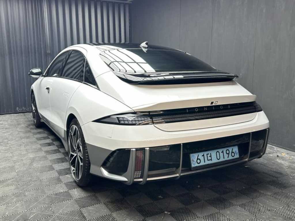 HYUNDAI Ioniq 6 - Vista 4
